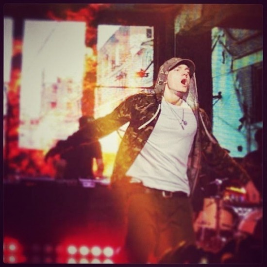 Eminem-live-at-Shock-The-World-2013-550x550.jpg